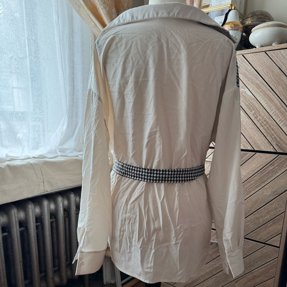 Slouchy Two-toned Blouse - Picture 2 of 4